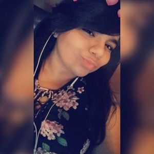 Meet your Posher, Gabriela